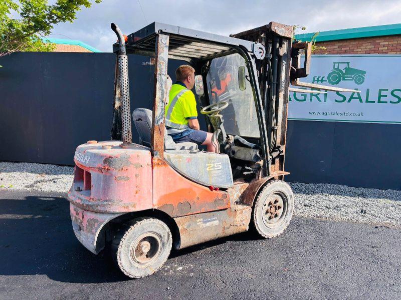 DOOSAN D25S-5 3 STAGE MAST FORKLIFT*YEAR 2012*VIDEO*
