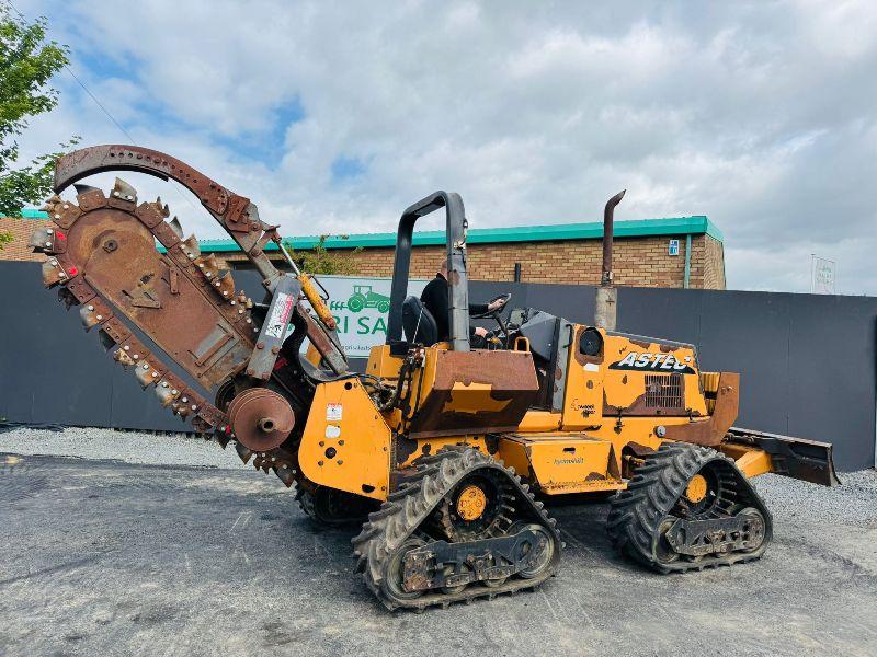CASE ASTEC 960 QUAD TRACK TRENCHER* READING 1786 HOURS*C/W BLADE*VIDEO*