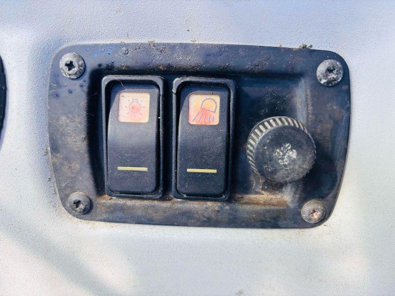 JCB JS130 RUBBER DUCK *READING 6879*VIDEO*
