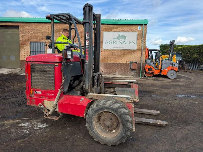 MOFFETT M5 25.3 *C/W FORK POSITIONER*1453 HOURS*YEAR 2012*VIDEO*