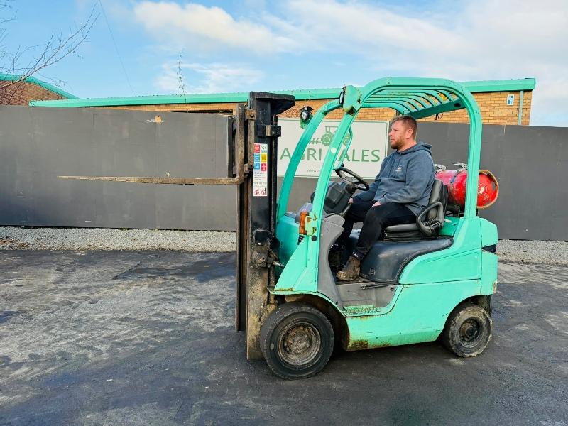 MITSUBISHI FG15N GAS FORKLIFT*C/W PALLET TINES*VIDEO*