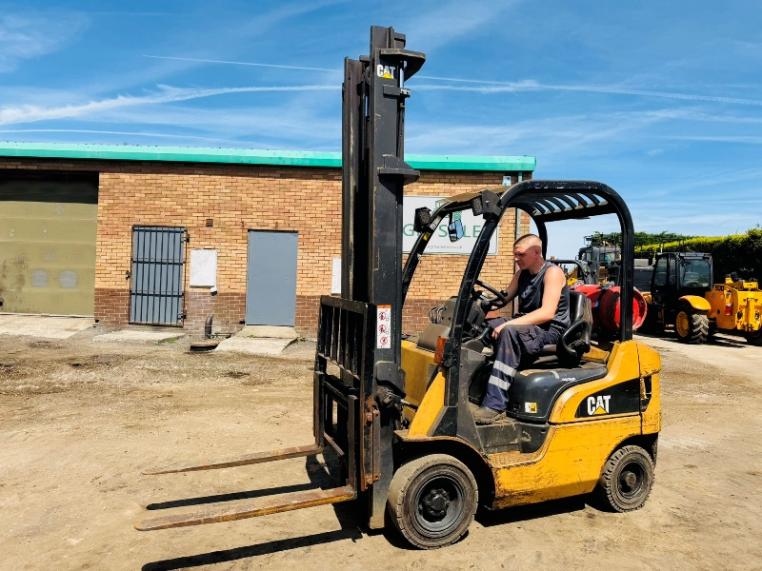 CATERPILLAR GP18N FORKLIFT*C/W PALLET TINES*VIDEO*