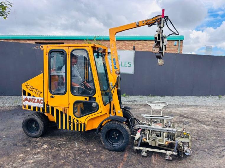 PROBST VM 204 ROBOTEC PAVING STONE LAYER*C/W 2 CLAMPS*VIDEO*
