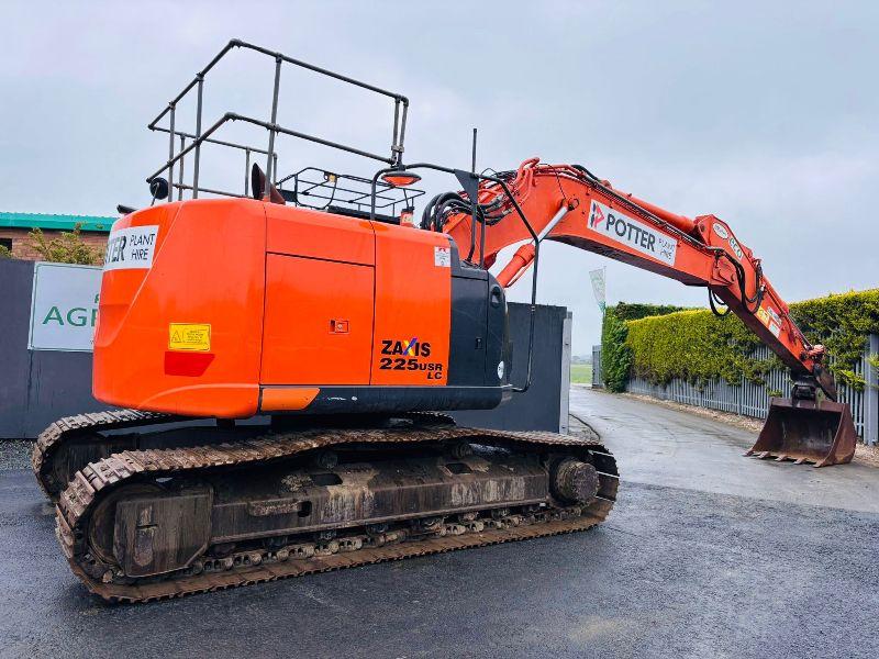 HITACHI ZAXIS ZX225USR LC-5B EXCAVATOR*YEAR 2014*C/W BUCKET*VIDEO*