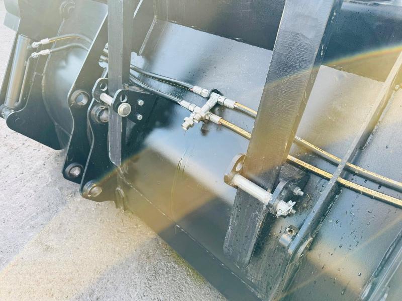 *NEW*UNUSED*JCB 3CX 4 IN 1 BUCKET*C/W PALLET TINES*VIDEO*