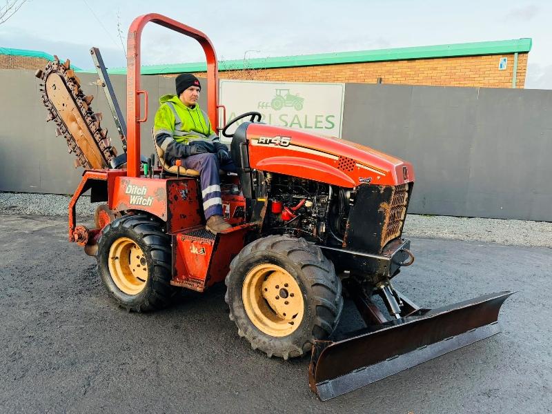 DITCH WITCH RT45 4WD TRENCHER*C/W BLADE*YEAR 2013*VIDEO*