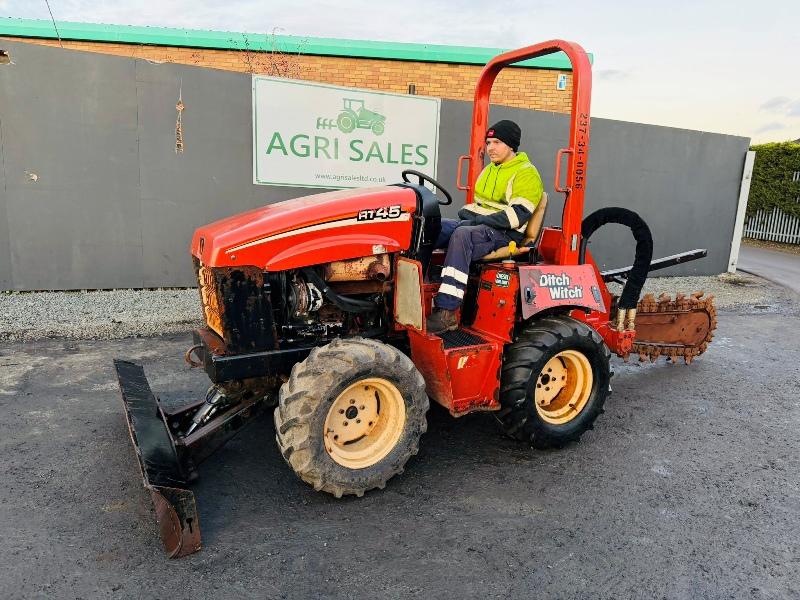 DITCH WITCH RT45 4WD TRENCHER*C/W BLADE*YEAR 2013*VIDEO*
