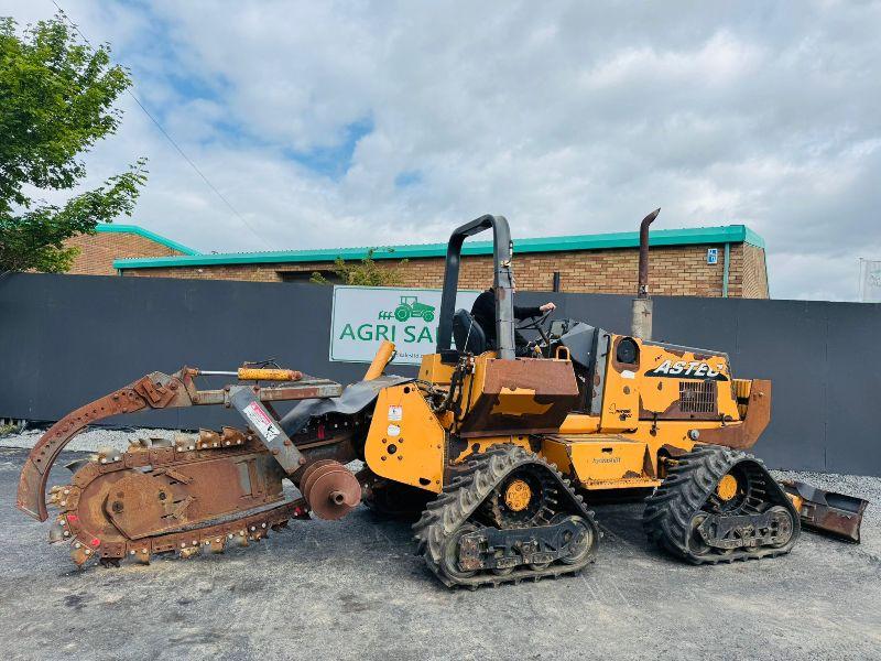 CASE ASTEC 960 QUAD TRACK TRENCHER* READING 1786 HOURS*C/W BLADE*VIDEO*