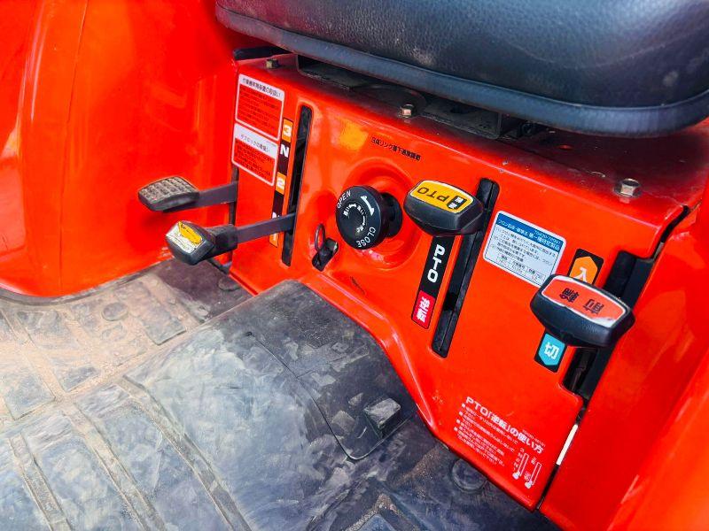 KUBOTA GT21 HALF TRACK TRACTOR*C/W FRONT LOADER AND BUCKET*VIDEO*