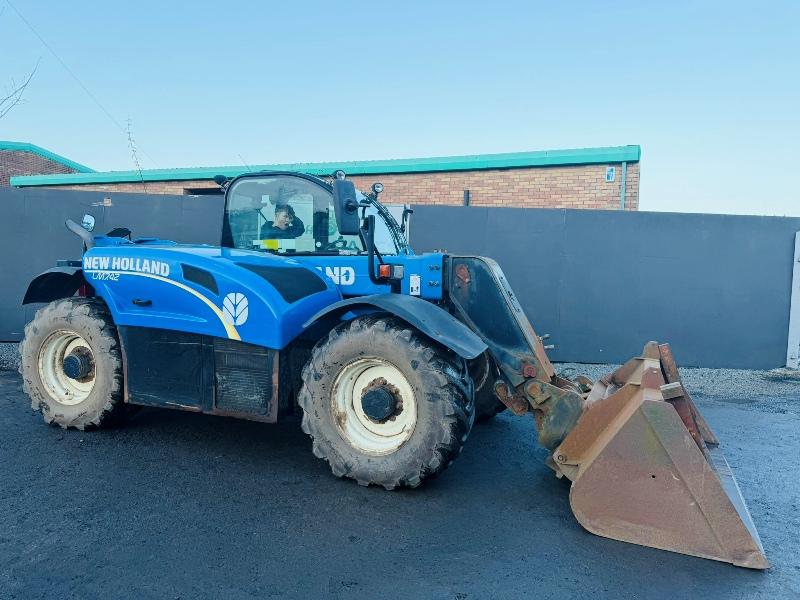 NEW HOLLAND LM7.42 TELEHANDLER*C/W PALLET TINES & BUCKET*YEAR 2017*VIDEO*