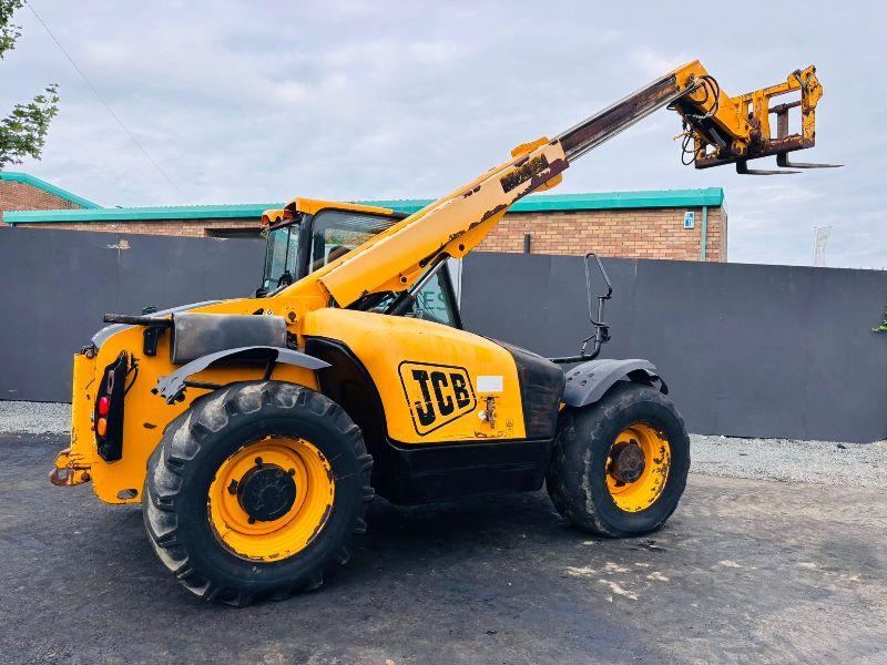 JCB 526-56 TELEHANDLER* AG SPEC*C/W PALLET TINES*VIDEO*