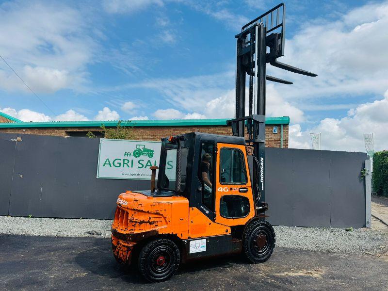 DOOSAN D40SC-5 FORKLIFT*C/W PALLET TINES*YEAR 2012*VIDEO*
