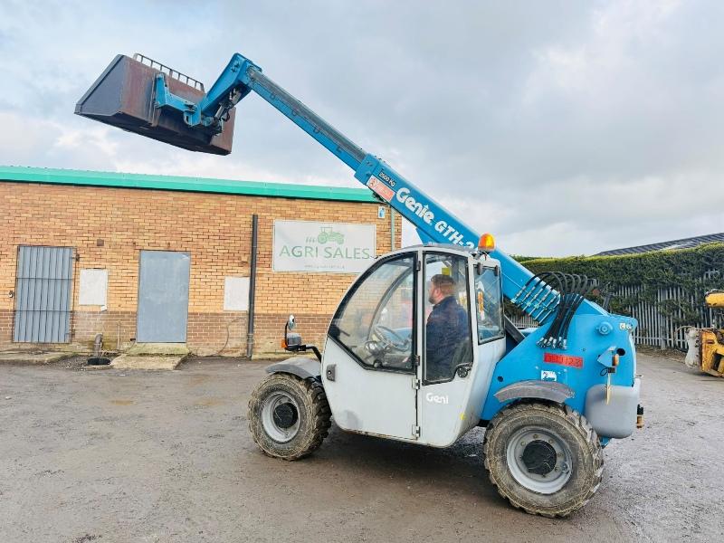 GENIE GTH 2506 TELEHANDLER*C/W BUCKET AND PALLET TINES*VIDEO*