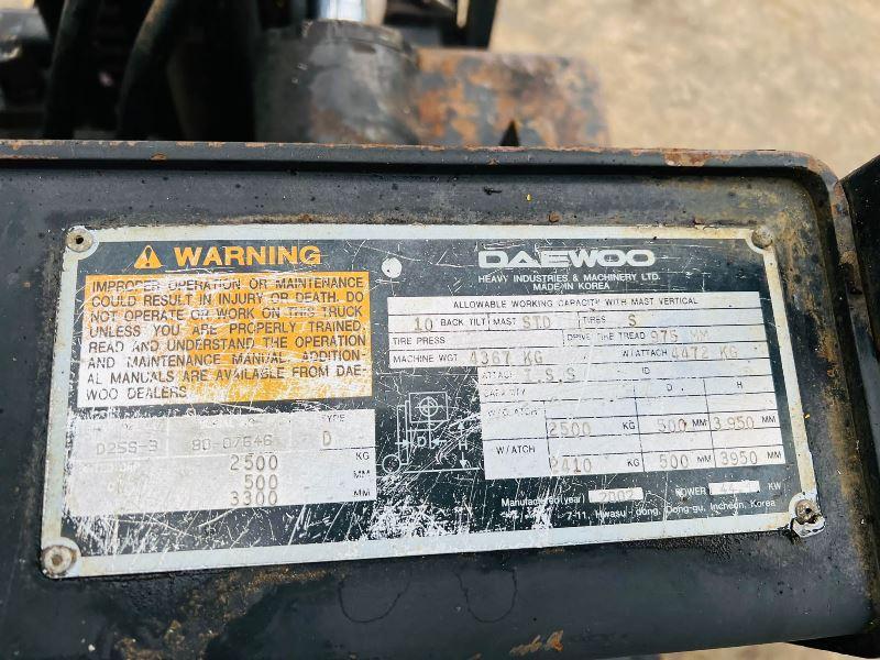 DAEWOO D25S-3 DIESEL FORK LIFT C/W SIDE SHIFT *VIDEO*