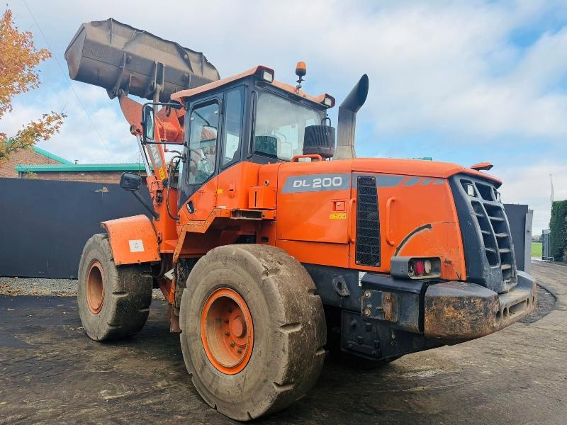 DOOSAN DL200-3 LOADING SHOVEL*C/W BUCKET*YEAR 2015*VIDEO*