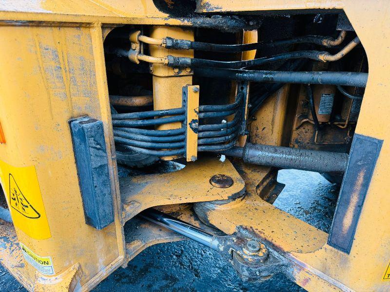 CASE 621B LOADING SHOVEL*4756 HOURS*C/W BUCKET*VIDEO*