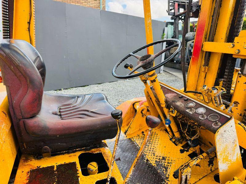 HYSTER CONTAINER SPEC FORKLIFT*C/W FORK POSITIONER AND SIDESHIFT*VIDEO*