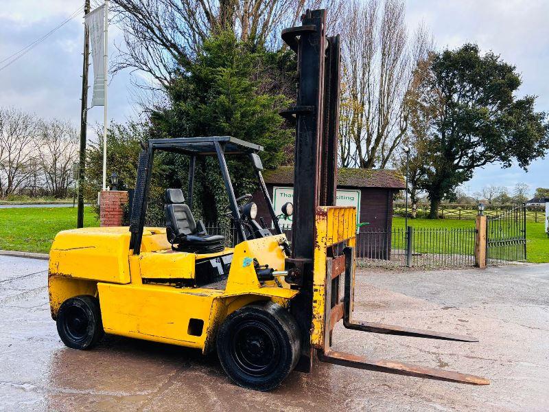 HYSTER DIESEL FORKLIFT C/W 2 STAGE MAST & PERKINS ENGINE *VIDEO*