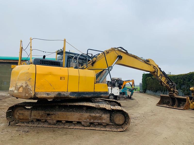 LIUGONG CLG922E EXCAVATOR*YEAR 2014*C/W BUCKET*VIDEO*