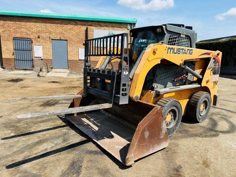 MUSTANG 2600R SKIDSTEER*C/W BUCKET & TINES*YEAR 2014*VIDEO*