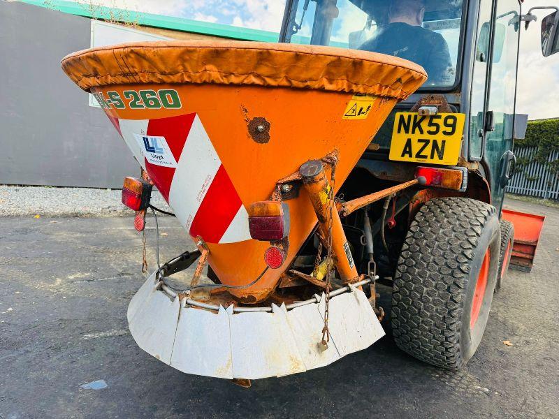 KUBOTA B2530 TRACTOR*C/W SNOW PLOW AND SALT SPREADER*VIDEO*