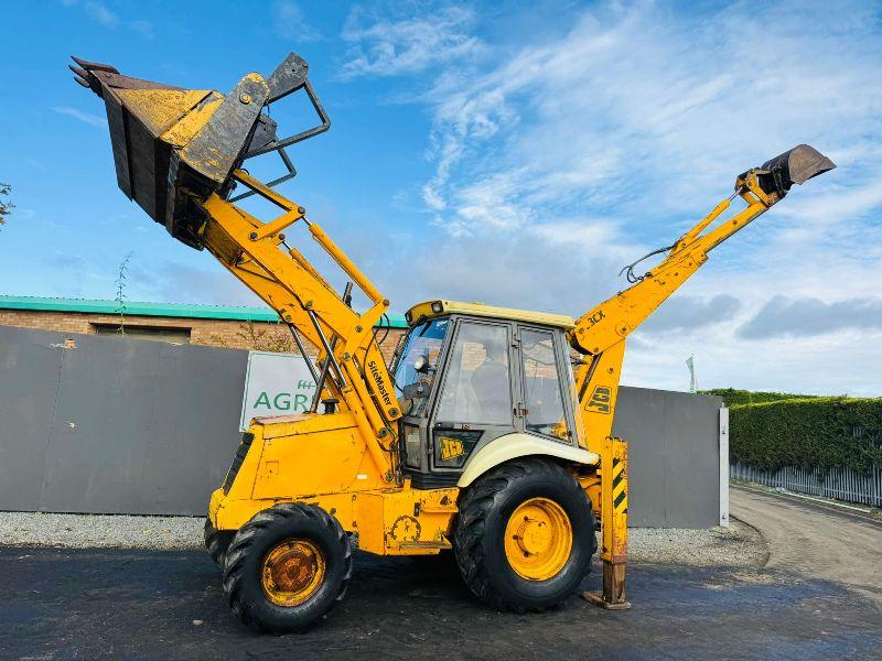 JCB 3CX PROJECT 8 4WD*C/W 4 IN 1 BUCKET + 3 REAR BUCKETS*VIDEO*