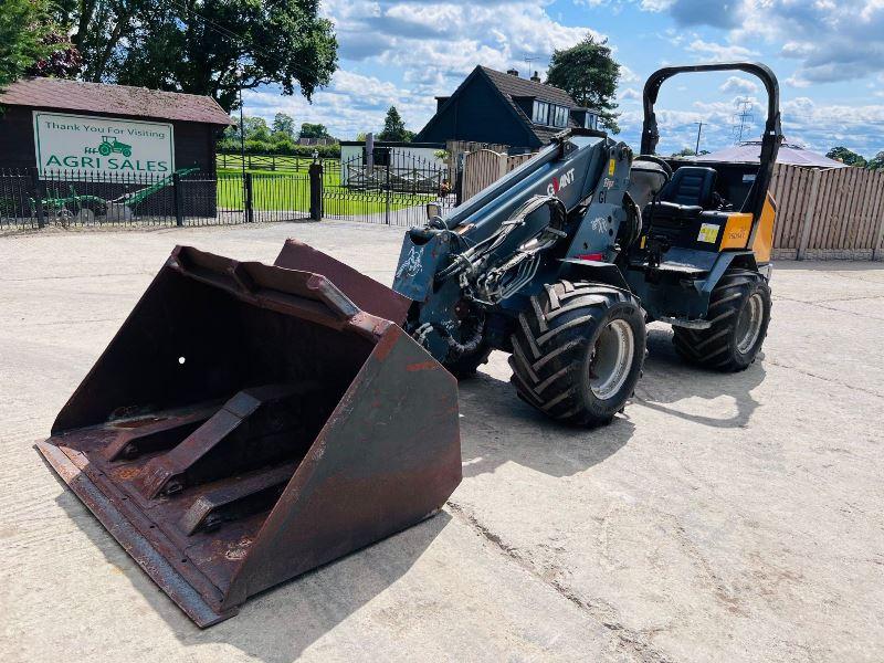 GIANT V6004 4WD TELEHANDLER *YEAR 2012, ONLY 1025 HOURS* C/W BUCKET*VIDEO*