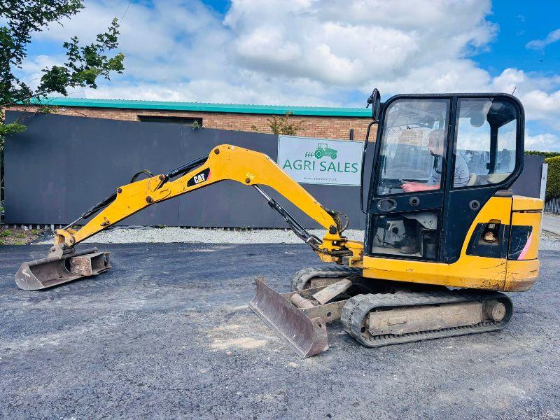 CATERPILLAR 302.5C EXCAVATOR *C/W 2 BUCKETS* READING 3620 HOURS*VIDEO*
