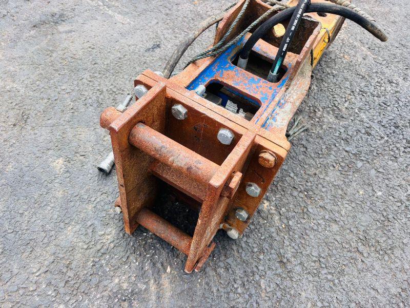 HYDRAULIC HAMMER *C/W HYDRAULIC PIPES*