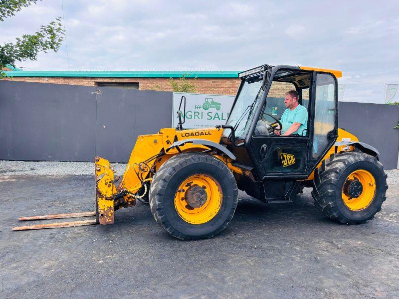 JCB 526-56 TELEHANDLER* AG SPEC*C/W PALLET TINES*VIDEO*