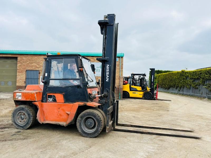 NISSAN 70 FORKLIFT*C/W PALLET TINES*VIDEO*