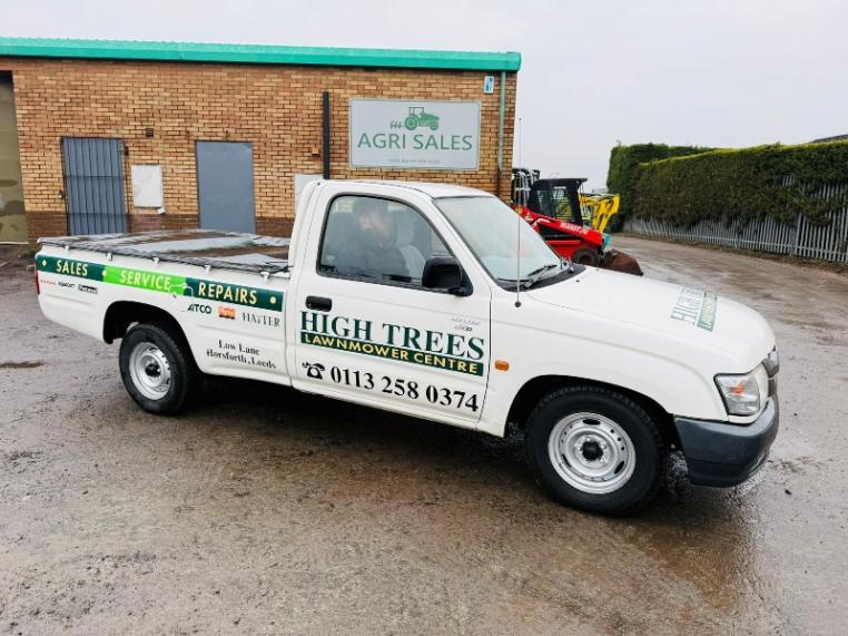 TOYOTA HILUX 2WD PICK UP*C/W REAR TARP*VIDEO*