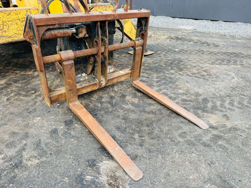 CATERPILLAR TH63 TELEHANDLER*C/W JACK LEGS*VIDEO*