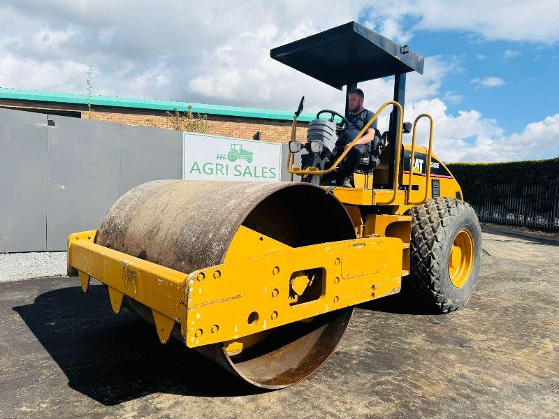CATERPILLAR CS553E SINGLE DRUM VIBRATING ROLLER*VIDEO*