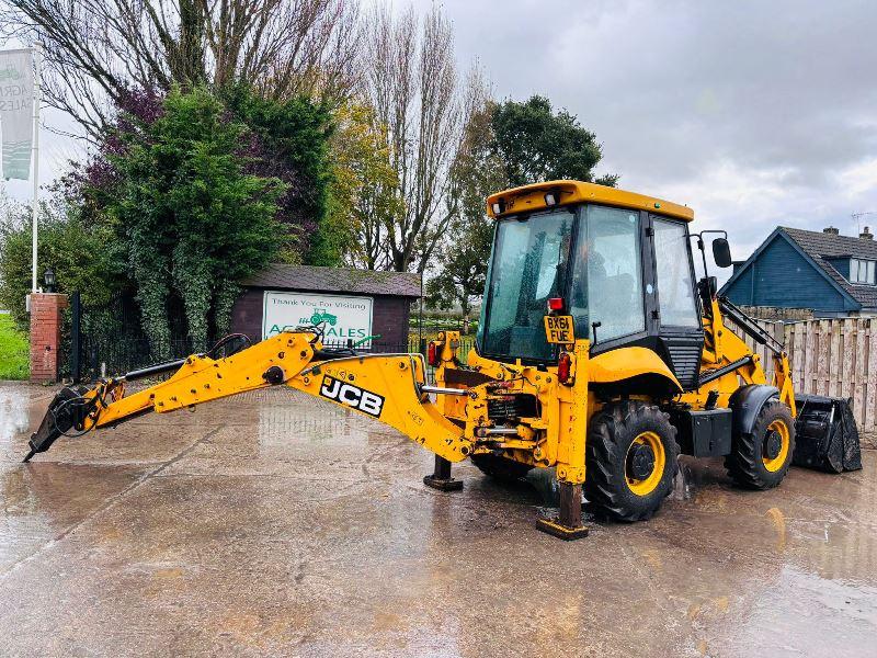 JCB 2CX 4WD STREET MASTER *YEAR 2011, 2461 HOURS* C/W HYDRAULIC BREAKER *VIDEO*