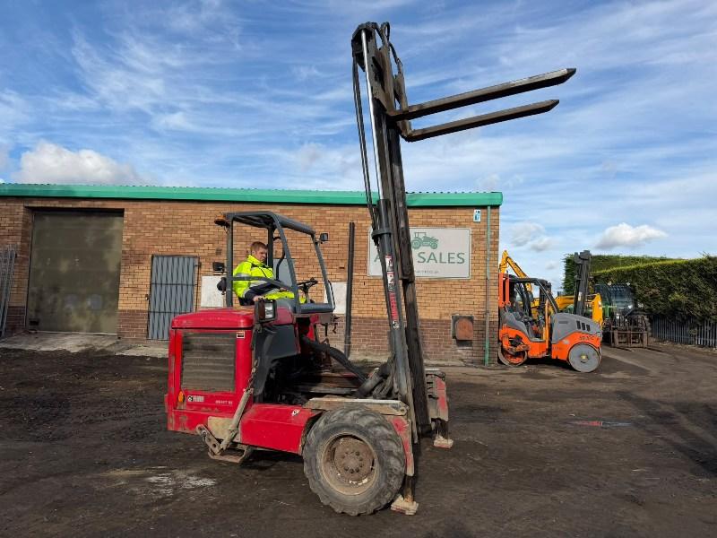 MOFFETT M5 25.3 *C/W FORK POSITIONER*1453 HOURS*YEAR 2012*VIDEO*