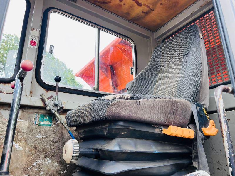 HITACHI CG100 TRACKED DUMPER C/W RUBBER TRACKS & REVERSE CAMERA *VIDEO*