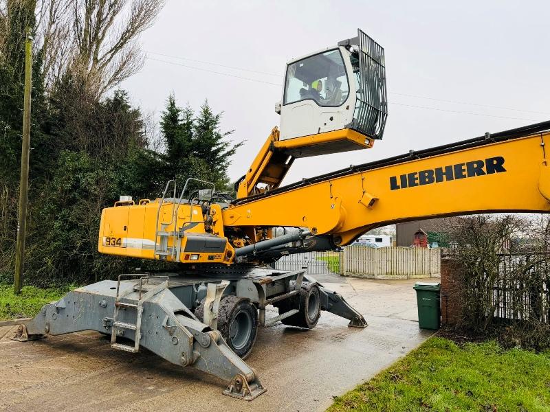 LIEBHERR A934C HIGH RISE SCRAP HANDLER*C/W SCRAP GRAB*YEAR 2013*VIDEO*