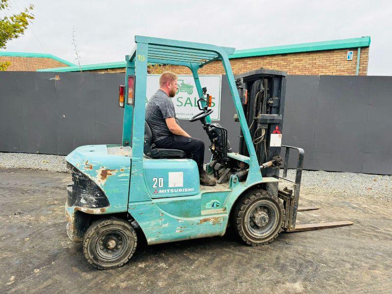 MITSUBISHI FD20K CONTAINER SPEC FORKLIFT*C/W PALLET TINES*VIDEO*