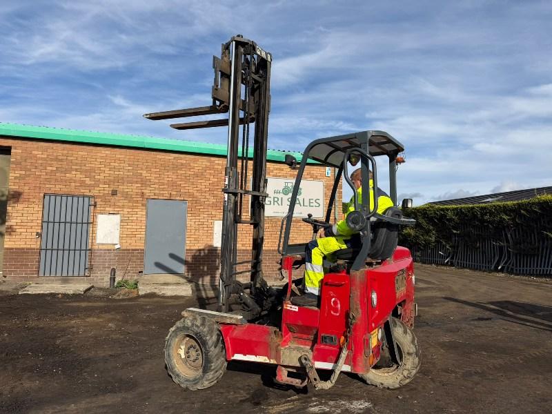 MOFFETT M5 25.3 *C/W FORK POSITIONER*1453 HOURS*YEAR 2012*VIDEO*
