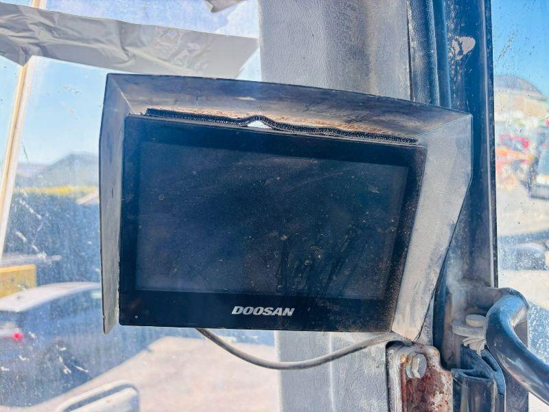 DOOSAN DL400 4WD LOADING SHOVEL *C/W REVERSE CAMERA AND BUCKET*VIDEO*