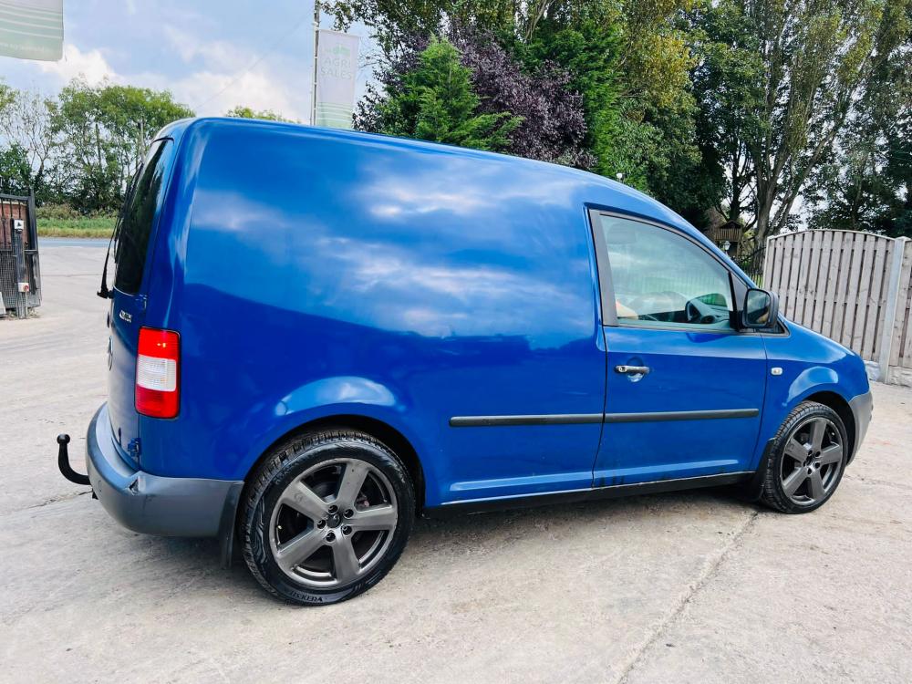 VOLKSWAGON CADDY C2.0TDI VAN * MOT'D TILL SEPTEMBER 2024 *