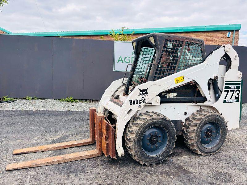 BOBCAT 773 HIGH LIFT TURBO SKIDSTEER*C/W PALLET TINES*VIDEO*