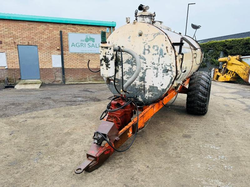 SLURRY TANKER HAS BEEN USED FOR DUST SUPRESSION*VIDEO*