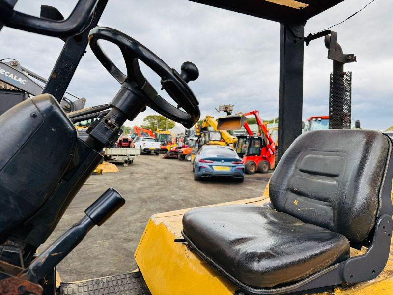 CAT DPK50-2 5 TONNE FORKLIFT*C/W FORK POSITIONER*VIDEO*