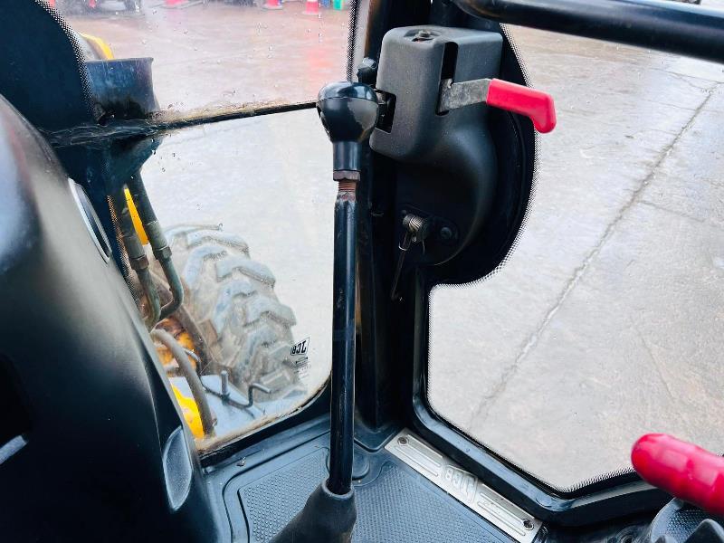 JCB 3CX 4WD PROJECT 21 BACKHOE DIGGER C/W MANUAL GEAR BOX & EXTENDING DIG *VIDEO*