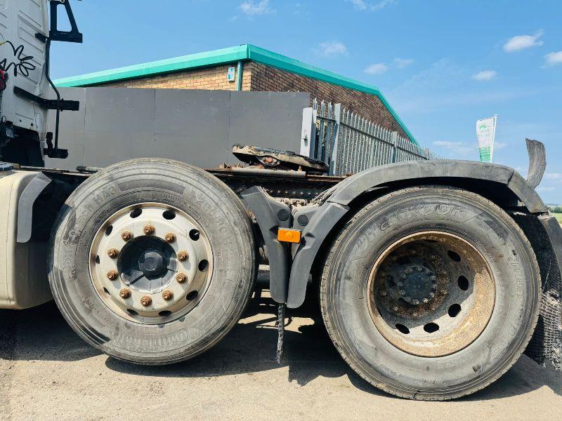 VOLVO FH480 TRACTOR UNIT 6X2 MID LIFT*C/W TIPPING GEAR*VIDEO*