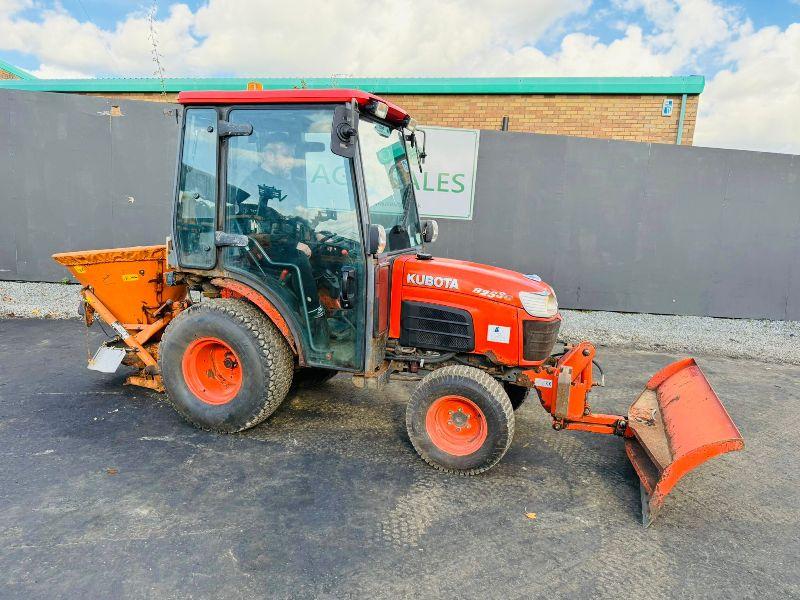 KUBOTA B2530 TRACTOR*C/W SNOW PLOW AND SALT SPREADER*VIDEO*