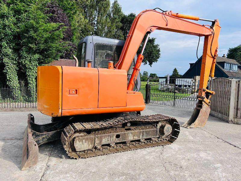 HITACHI EX60-3 TRACKED EXCAVATOR C/W BUCKET & BLADE *VIDEO*