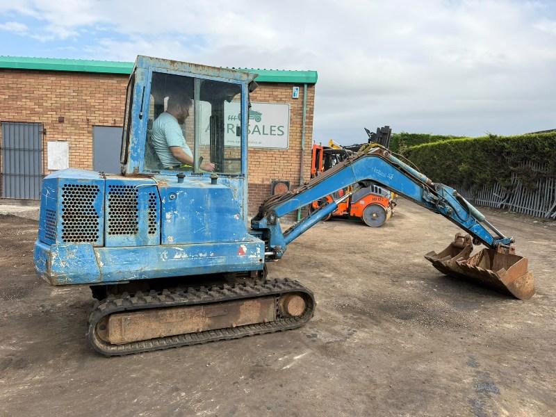 BOBCAT 231 EXCAVATOR*C/W SELECTION OF BUCKETS*VIDEO*